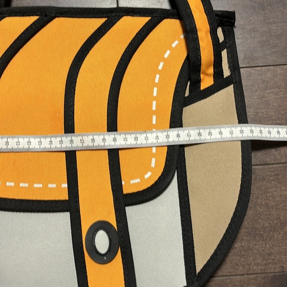 2D comic style shoulder bag - Picture 9 of 9